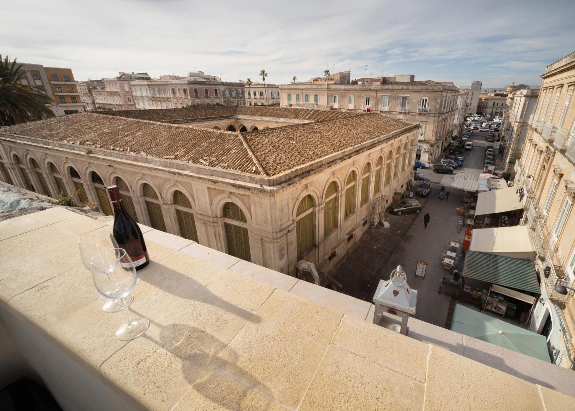 Arco Del Mercato Apartment Сиракузы Экстерьер фото